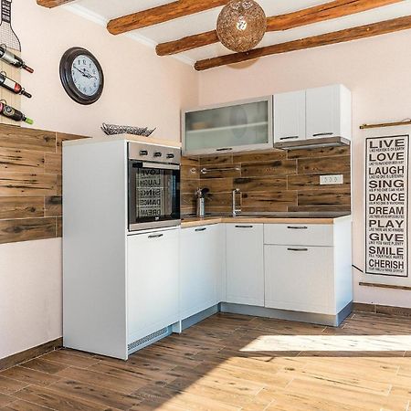 Gorgeous Home In Kijevo With Kitchen 외부 사진