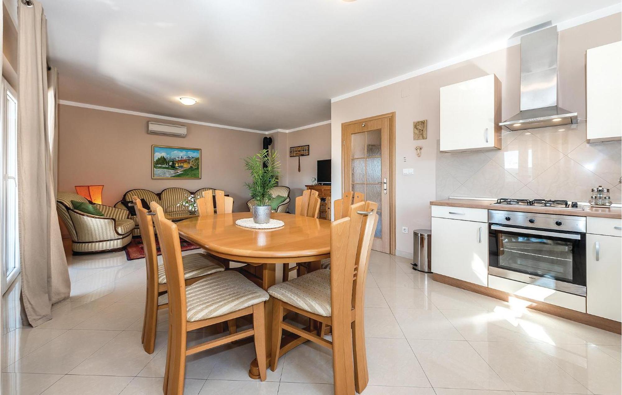 Gorgeous Home In Kijevo With Kitchen 외부 사진