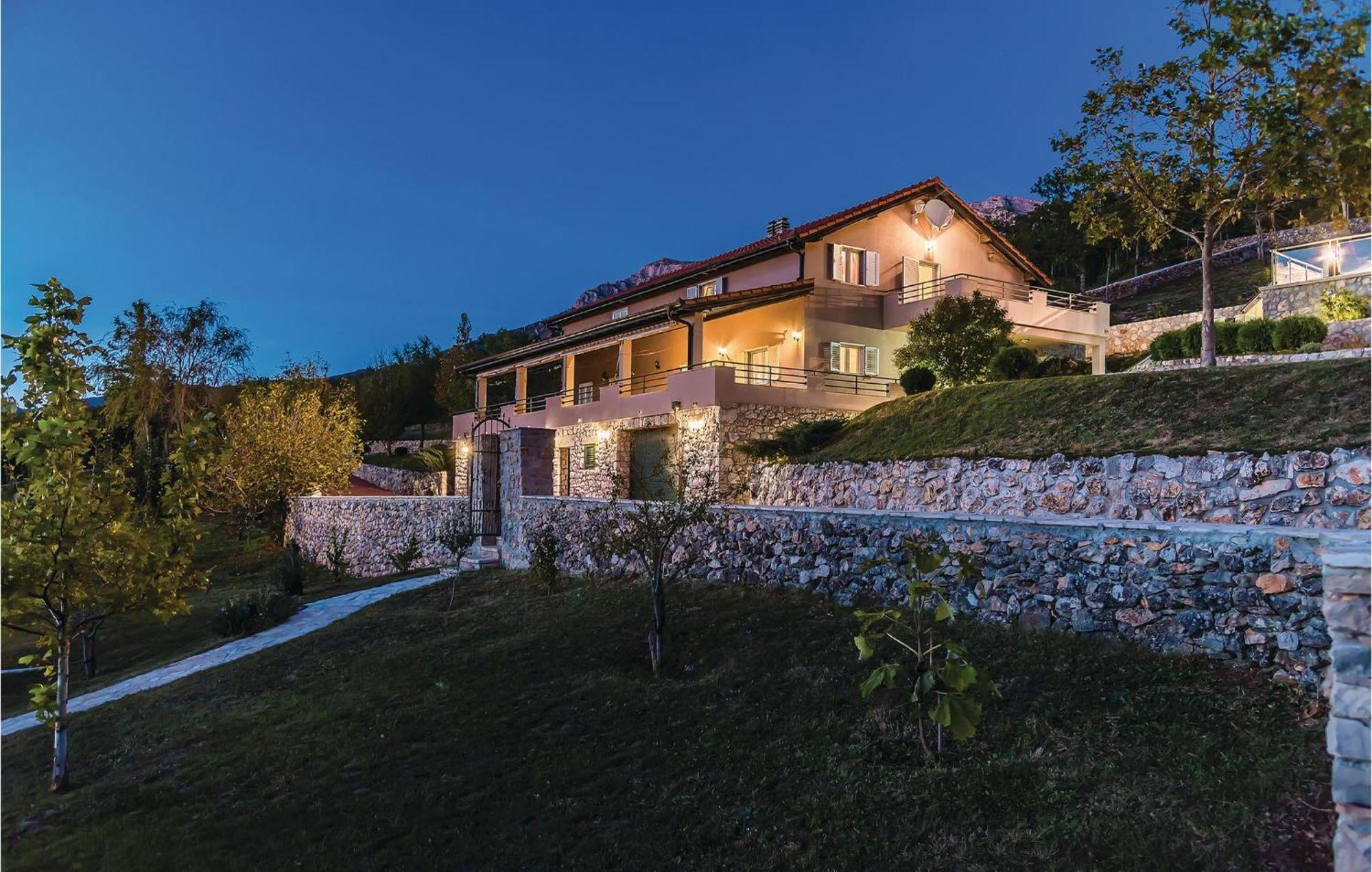 Gorgeous Home In Kijevo With Kitchen 외부 사진