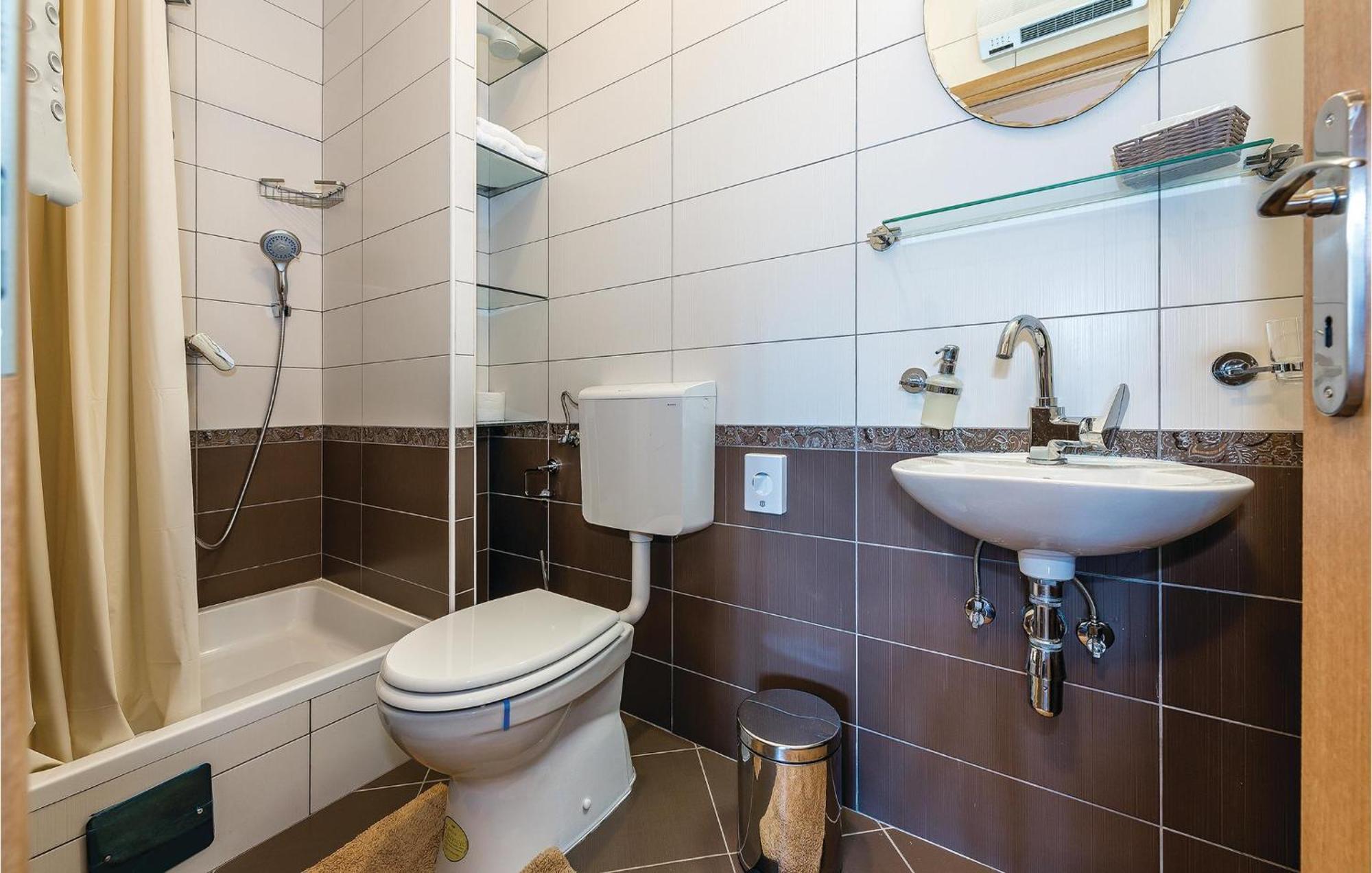 Gorgeous Home In Kijevo With Kitchen 외부 사진
